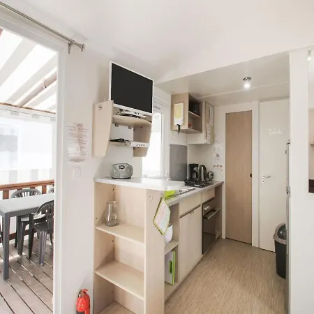 Urbane Mobile In Jean De Monts With Jacuzzi Chalet *
