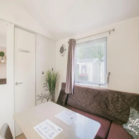 Mobile In Jean Near Sea Σαλέ Σαιν-Ζαν-ντε-Μον