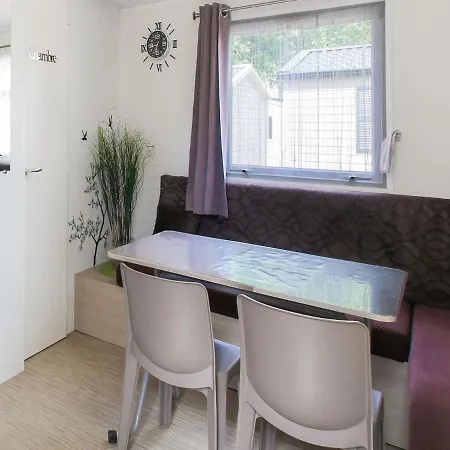 Mobile In Jean Near Sea Saint-Jean-de-Monts