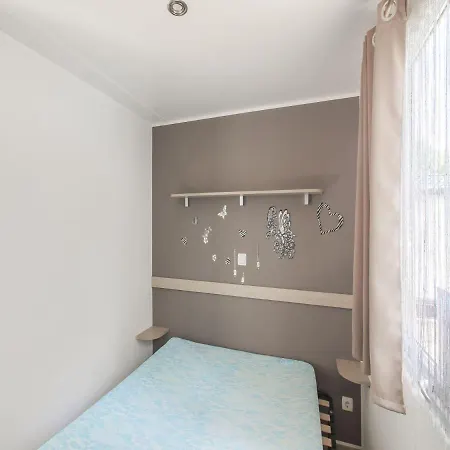 Mobile In Jean Near Sea Domek alpejski