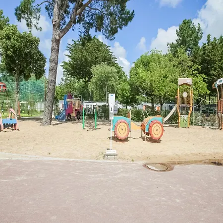 Mobile In Jean Near Sea * Saint-Jean-de-Monts