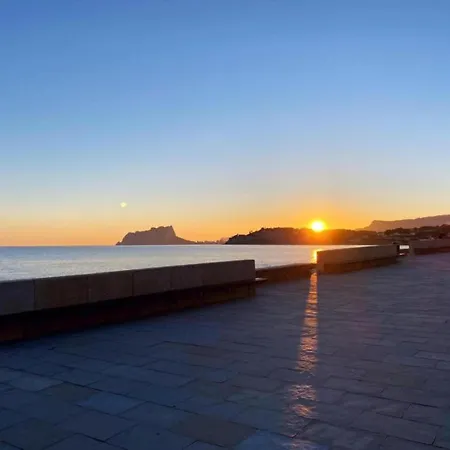 Mobile In Jean Near Sea * Saint-Jean-de-Monts