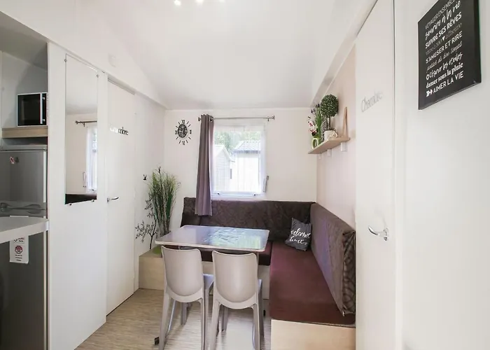 Mobile In Jean Near Sea Saint-Jean-de-Monts