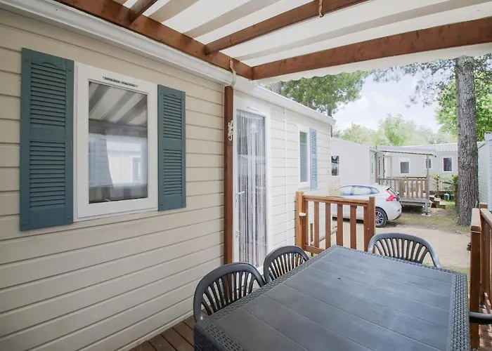 Mobile In Jean Near Sea Saint-Jean-de-Monts