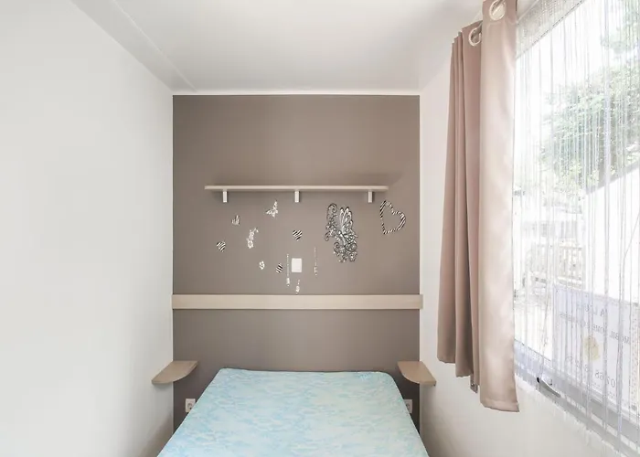 Mobile In Jean Near Sea Alpstuga *